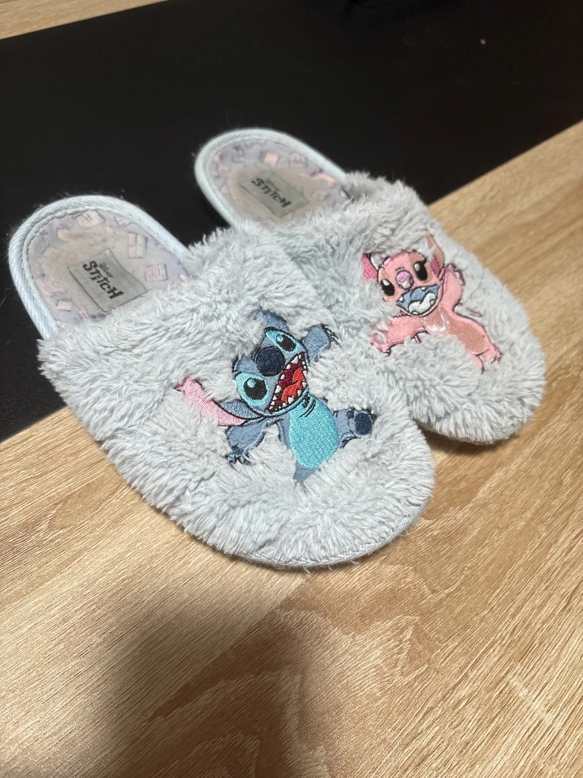 Chaussons Stitch Angel Disney pointure 36 – photo 2